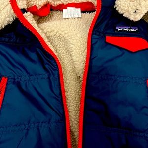 Like new reversible Patagonia coat! Size 2t